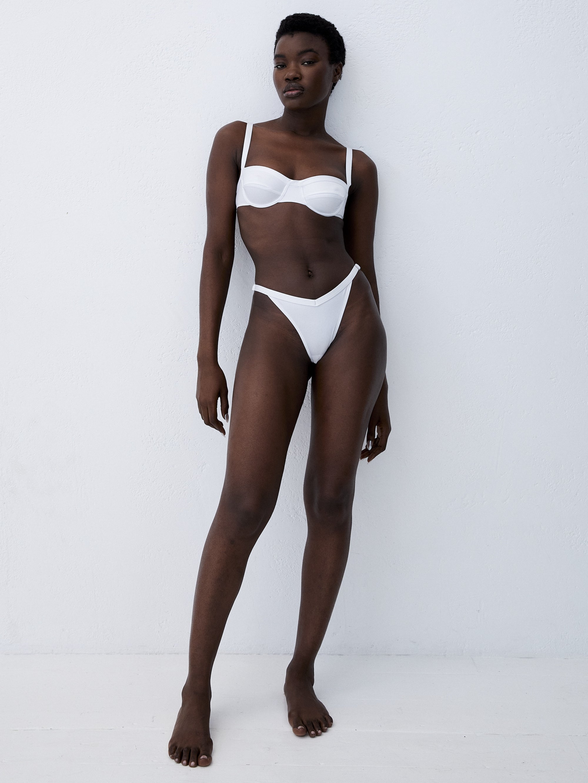 Libertad String White